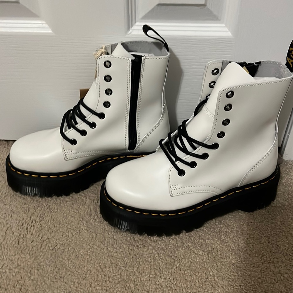 Dr Marten Boots